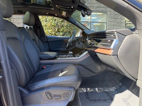 Used 2019 Audi Q8 Premium Plus w/ Premium Plus image 33