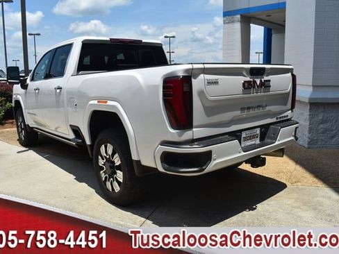 Used 2024 GMC Sierra 2500 Denali w/ Denali Reserve Package AWD/4WD image 7