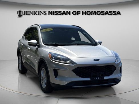 Used 2020 Ford Escape SE FWD image 15