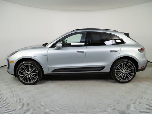 New 2026 Porsche Macan image 2