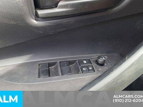 Used 2025 Toyota Corolla LE image 16