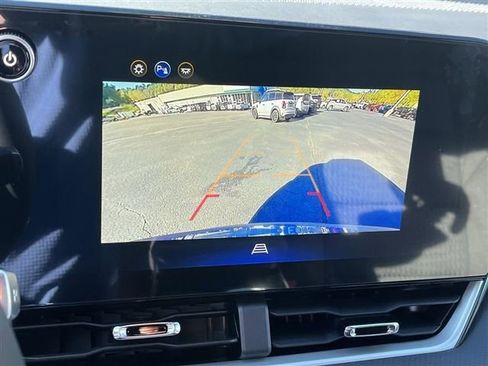 Used 2026 Chevrolet Equinox LT image 15