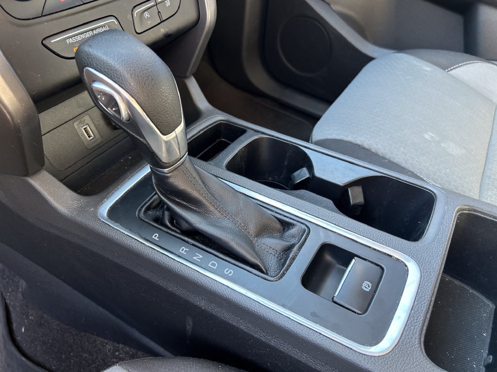 Used 2018 Ford Escape SE w/ SE Sync 3 Package FWD image 18