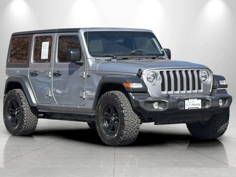 Used 2018 Jeep Wrangler Unlimited Sport AWD/4WD image 9