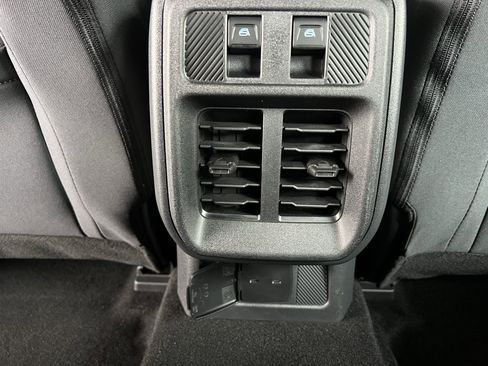 Used 2025 Ford Bronco 4-Door AWD/4WD image 18