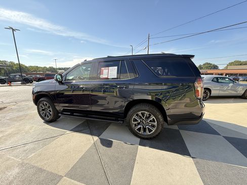 Used 2021 Chevrolet Tahoe Z71 w/ Z71 Signature Package image 6