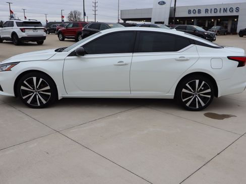 Used 2022 Nissan Altima 2.5 SR image 8