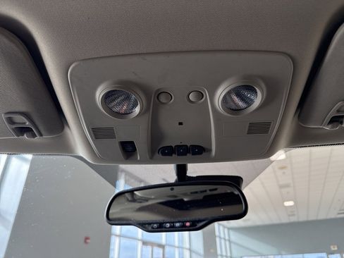 Used 2016 GMC Acadia SLT w/ Open Road Package image 33