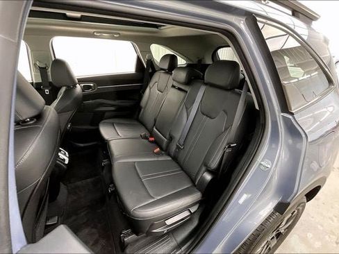 Used 2023 Kia Sorento S w/ Panoramic Sunroof Package AWD/4WD image 20