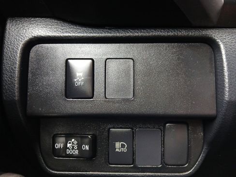 Used 2021 Toyota Tacoma SR5 image 19