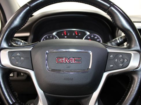 Used 2020 GMC Acadia SLT FWD image 12