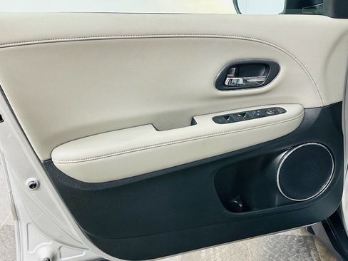 Used 2016 Honda HR-V EX-L image 28