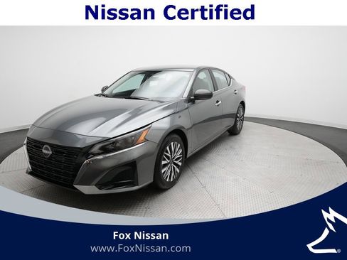 Certified 2025 Nissan Altima 2.5 SV image 1