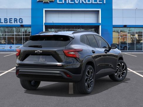 New 2026 Chevrolet Trax RS w/ Sunroof Package FWD image 28
