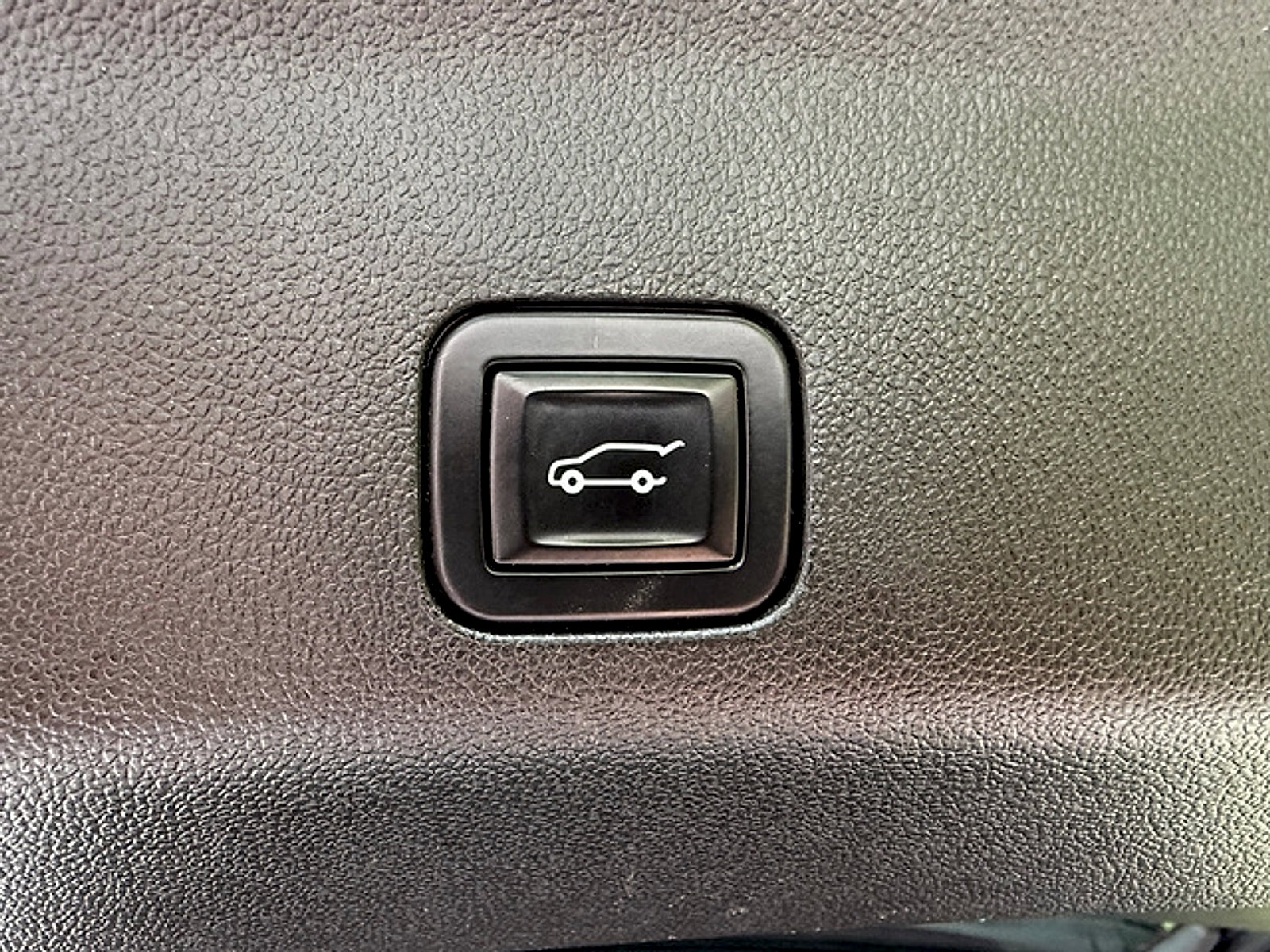 Used 2021 Chevrolet Tahoe High Country w/ Premium Package AWD/4WD image 24