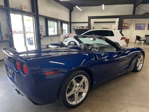 Used 2007 Chevrolet Corvette Convertible w/ Preferred Equipment Group RWD image 14