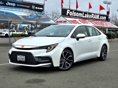 Used 2020 Toyota Corolla SE image 3