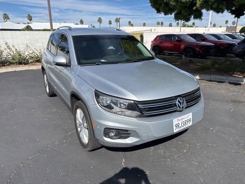 Used 2012 Volkswagen Tiguan SE image 33