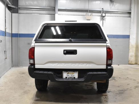 Used 2019 Toyota Tacoma SR image 21