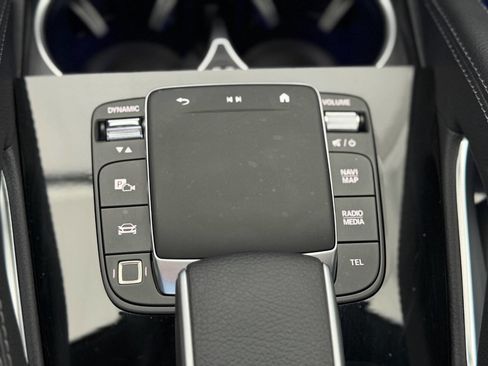 Used 2025 Mercedes-Benz GLE 450e 4MATIC image 34