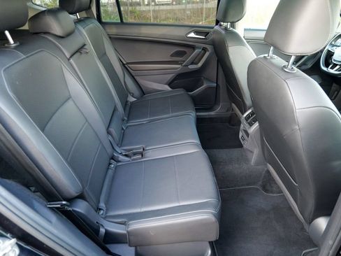 Used 2019 Volkswagen Tiguan SE AWD/4WD image 30