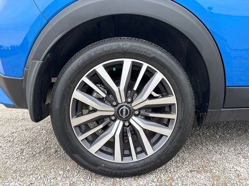 Used 2024 Nissan Kicks SV FWD image 17