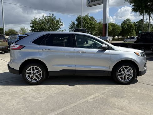 Used 2024 Ford Edge SEL AWD/4WD image 3