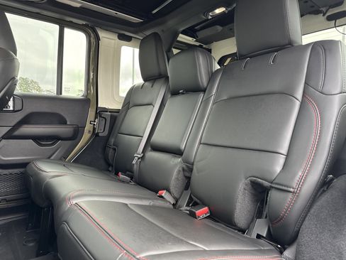 Used 2025 Jeep Wrangler Unlimited Rubicon w/ Safety Group image 30