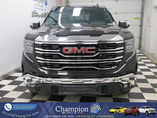 Used 2022 GMC Sierra 1500 SLT w/ SLT Premium Plus Package AWD/4WD image 2
