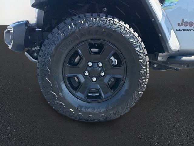Used 2021 Jeep Gladiator Mojave w/ Cold Weather Group AWD/4WD image 32