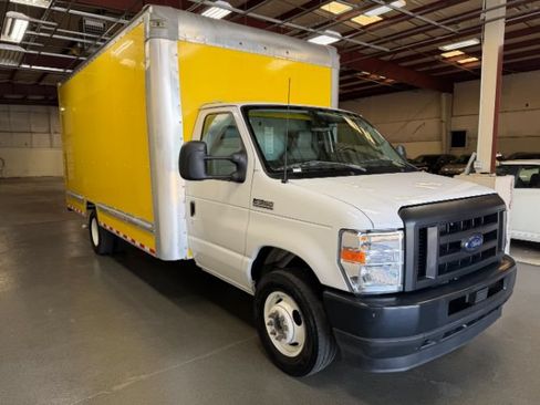 Used 2023 Ford E-350 and Econoline 350 Super Duty w/ Driver's Safety Package RWD image 4