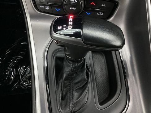 Used 2019 Dodge Challenger SXT RWD image 32