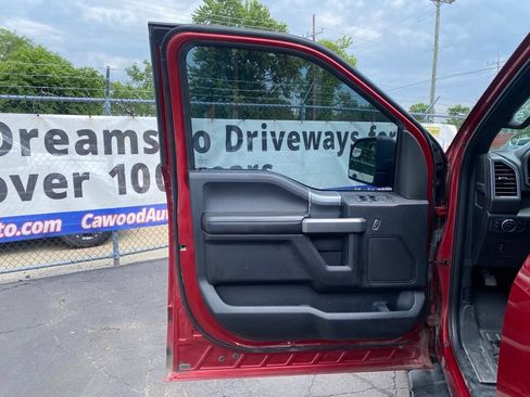 Used 2017 Ford F150 XLT w/ Equipment Group 302A Luxury AWD/4WD image 12