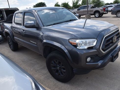 Used 2020 Toyota Tacoma SR5 RWD image 5