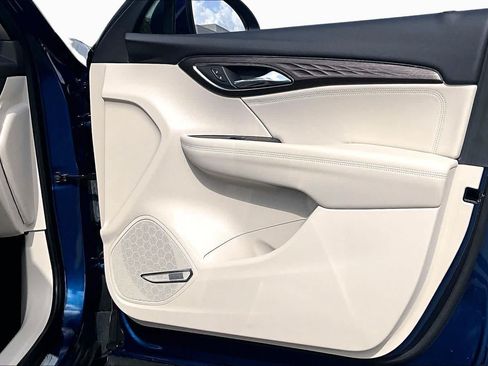 Used 2023 Buick Envision Avenir FWD image 23