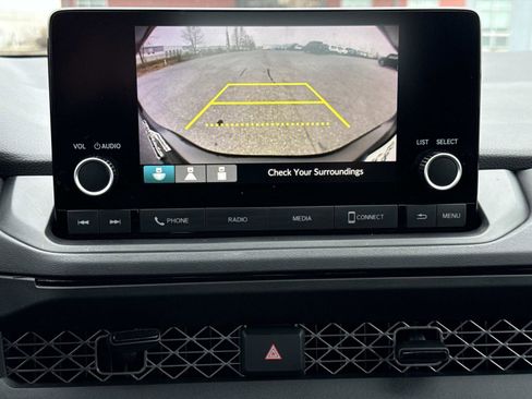 Used 2025 Honda Accord LX image 4