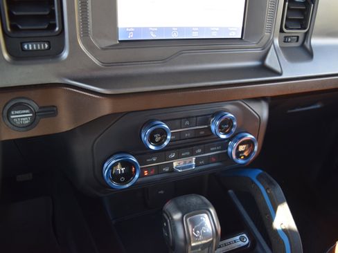 Used 2021 Ford Bronco Outer Banks AWD/4WD image 14