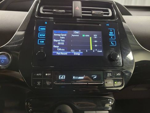 Used 2017 Toyota Prius Two FWD image 17