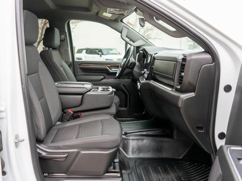 Used 2024 GMC Sierra 3500 SLE w/ SLE Convenience Package image 10