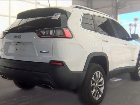 Used 2019 Jeep Cherokee Latitude Plus w/ Comfort/Convenience Group AWD/4WD image 5