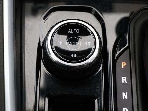 Used 2023 Chevrolet Colorado Trail Boss image 28