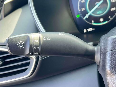 Used 2022 Hyundai Santa Fe Limited image 25