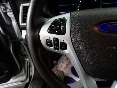 Used 2013 Ford Explorer XLT FWD image 26