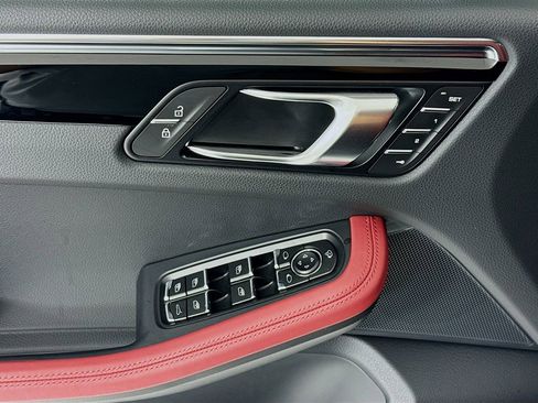 New 2026 Porsche Macan image 11