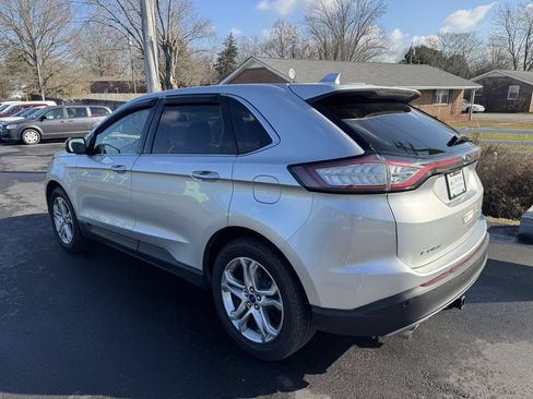 Used 2017 Ford Edge Titanium w/ Technology Package FWD image 6