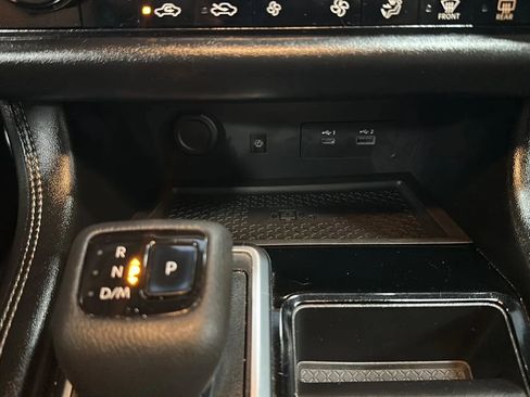 Used 2022 Nissan Pathfinder Platinum w/ Cargo Package image 27