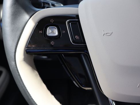 Used 2025 Lincoln Corsair Reserve FWD image 15