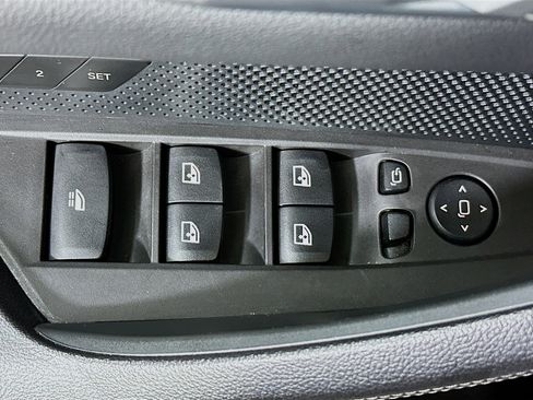 Used 2025 BMW 430i Convertible w/ Premium Package image 14