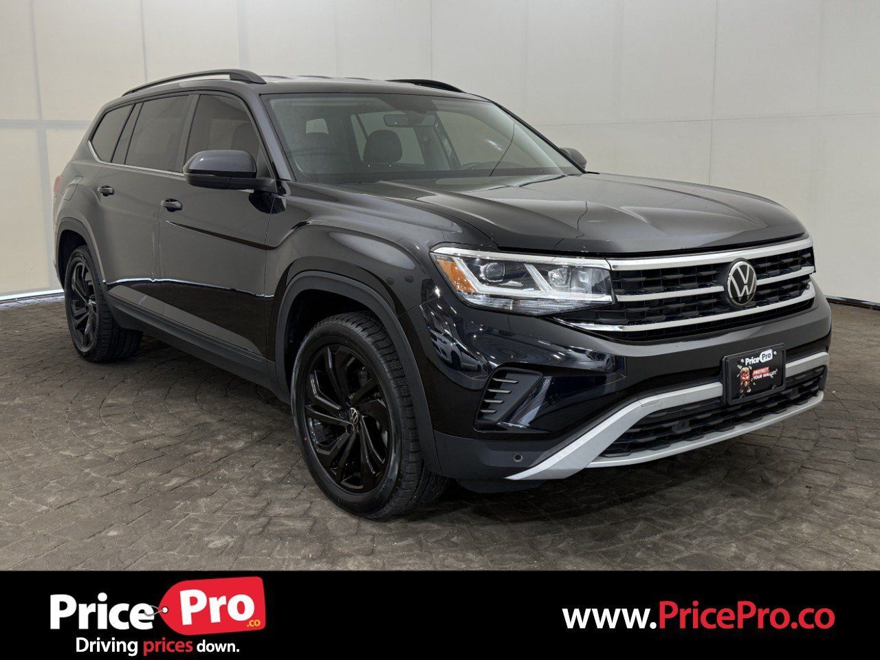 Used 2023 Volkswagen Atlas SE w/ Black Wheel Package AWD/4WD image 1