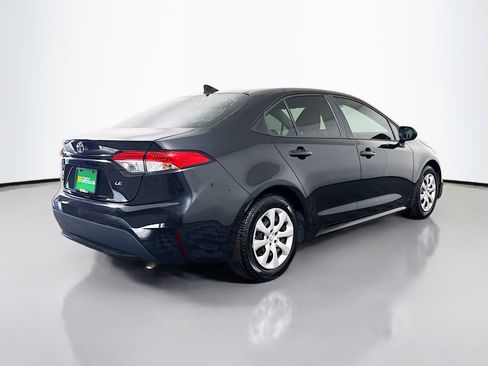 Used 2021 Toyota Corolla LE image 10